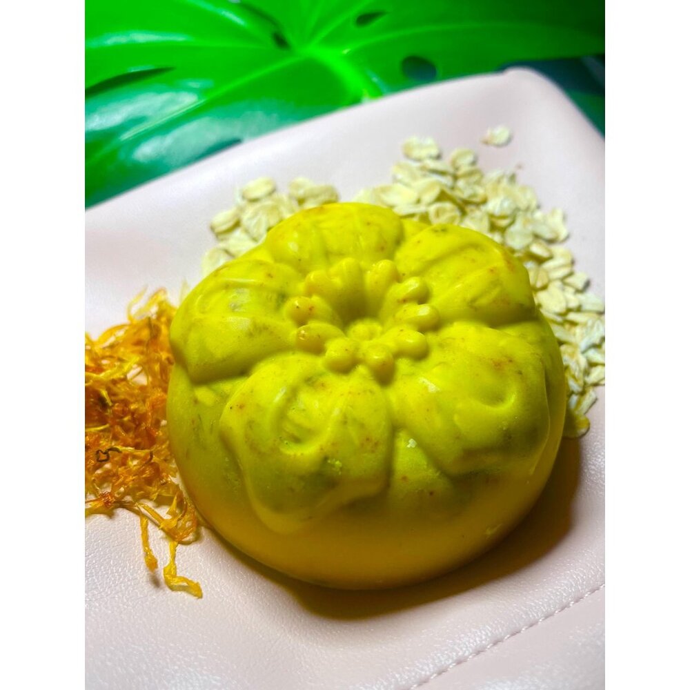 Almond, Turmeric, and Oat Handemade Soap‎ Bar